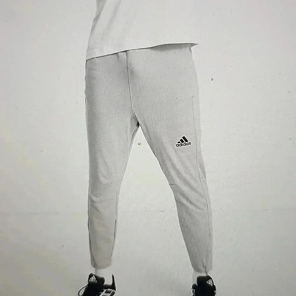 ADIDAS TRAINING CITY FLEECE PANTS IN GRAY SIZE S